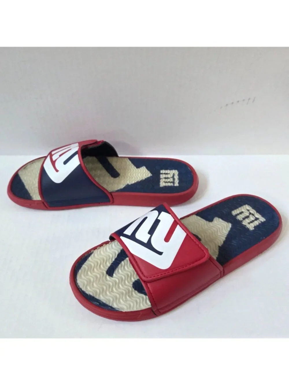 New York Giants Slides Mens 11 / 12 Red Blue Big Logo Gel Sandals Flip Flops